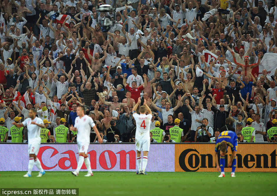 EURO 2012: Inglaterra vence a Ucrania y se cita con Italia en cuartos