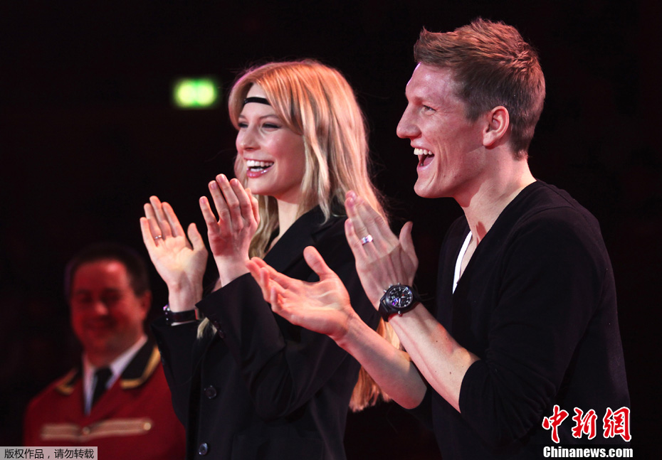 Novia de Schweinsteiger