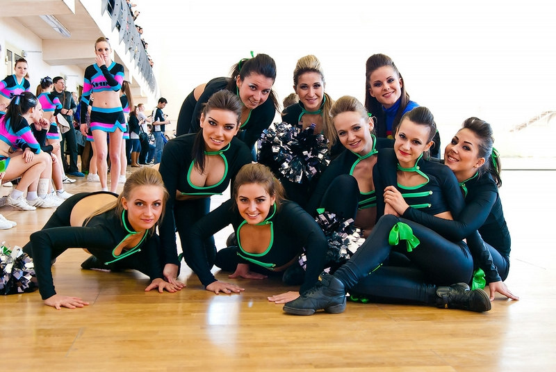 Hermosas porristas de las universidades rusas 6