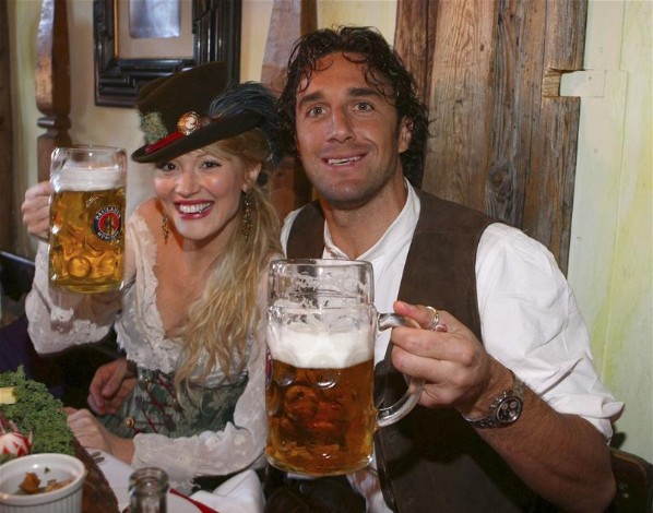 Luca Toni y su esposa