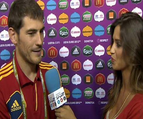 Casillas, entrevistado por Sara Carbonero: 'Cristiano es el mejor junto a Messi'