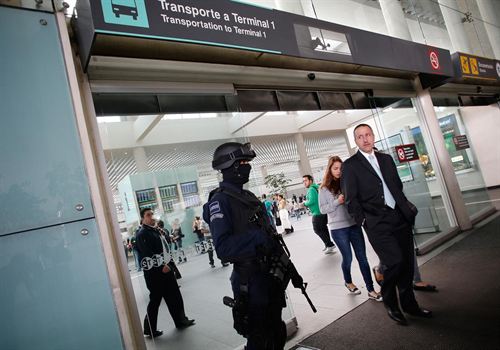 Tres policías muertos en un tiroteo en el aeropuerto de Ciudad de México