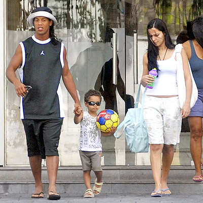 Ronaldinho y su hijo ilegítimo