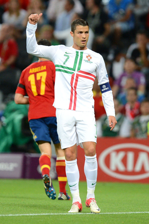 España llega a la final tras vencer 4-2 en penales a Portugal