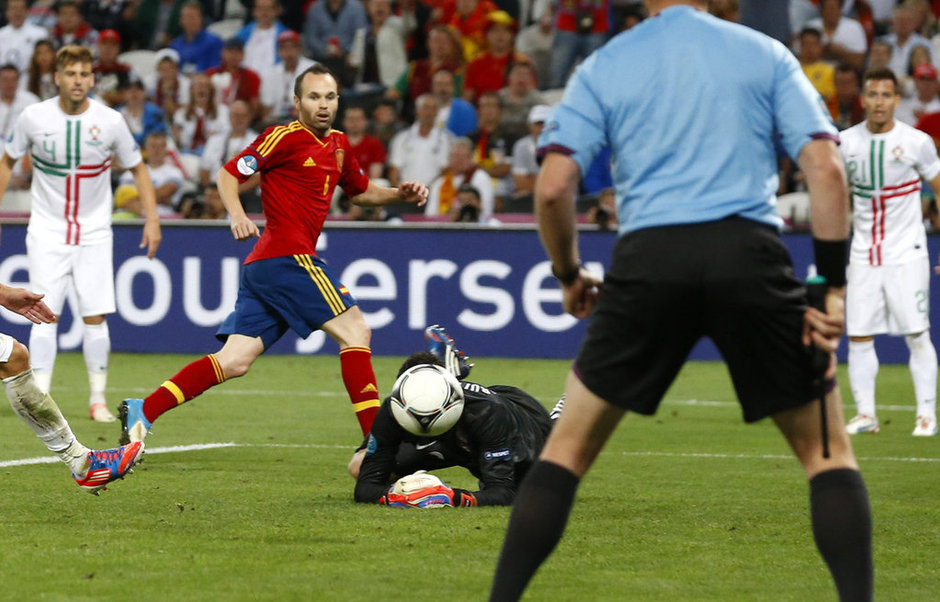 España llega a la final tras vencer 4-2 en penales a Portugal