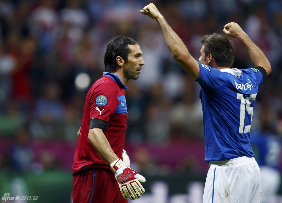 EURO 2012: Italia elimina a Alemania con 2-1 y entra en el final