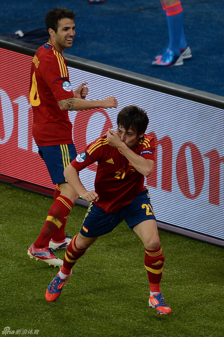 España gana 4-0 en la final a Italia y logra la triple corona (Eurocopa-Mundial-Eurocopa)