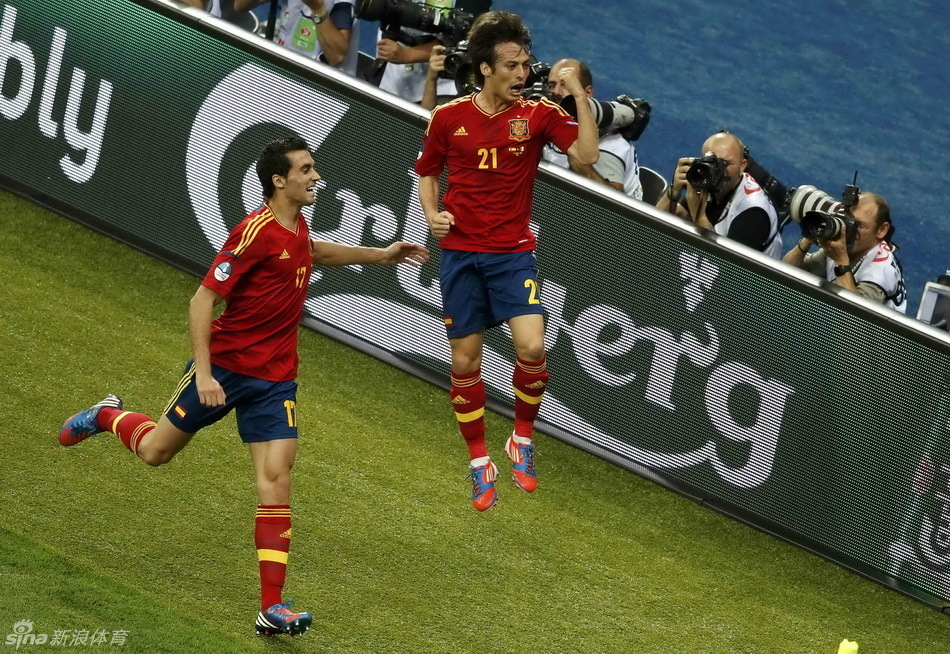 España gana 4-0 en la final a Italia y logra la triple corona (Eurocopa-Mundial-Eurocopa)