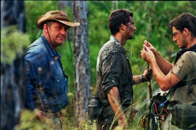 Imágenes detrás de la cámara de Man vs Wild