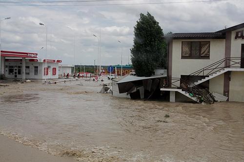 Suman 150 los muertos por las inundaciones en la región rusa de Krasnodar