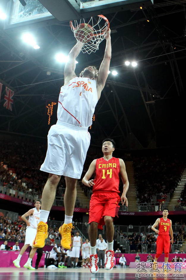 LONDRES 2012: Yi Jianlian anota 30 puntos en derrota de China 81-97 ante España