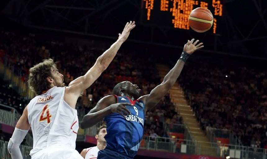 España gana a Gran Bretaña después de un final agónico