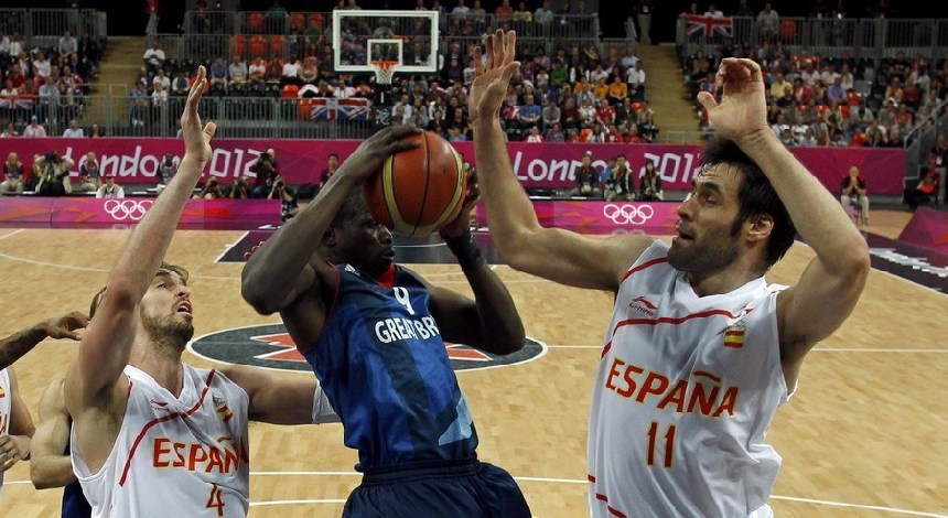 España gana a Gran Bretaña después de un final agónico