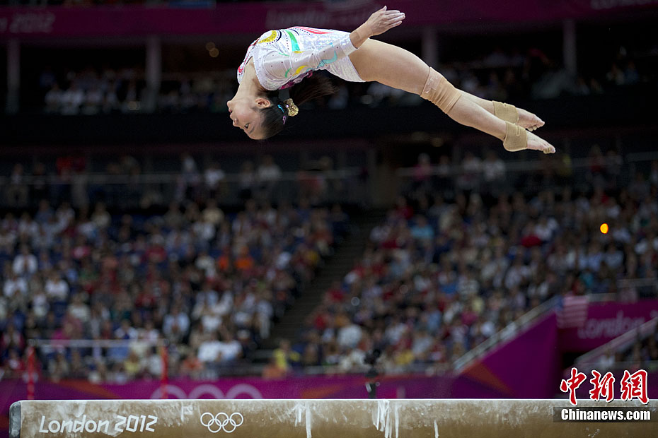 LONDRES 2012: Deng Linlin de China gana oro en viga de equilibrio femenil 334