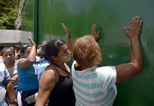 Confirman 25 muertos y 43 heridos por riña en cárcel venezolana‎