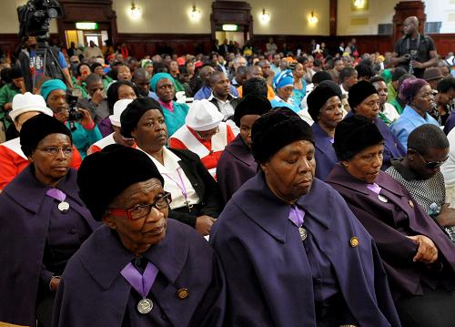 Sudáfrica recuerda a los mineros muertos en protestas