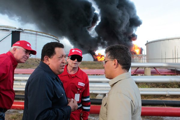 Explota un tercer tanque en refinería venezolana