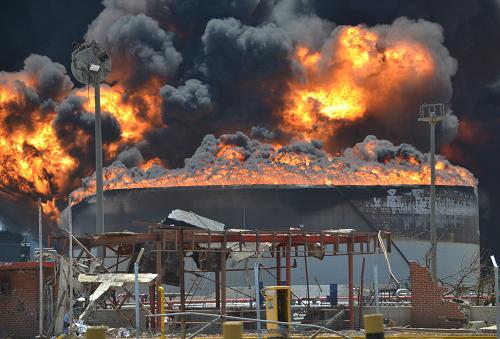 Venezuela actualiza saldo en Amuay a 42 muertos, 8 desaparecidos y 132 heridos