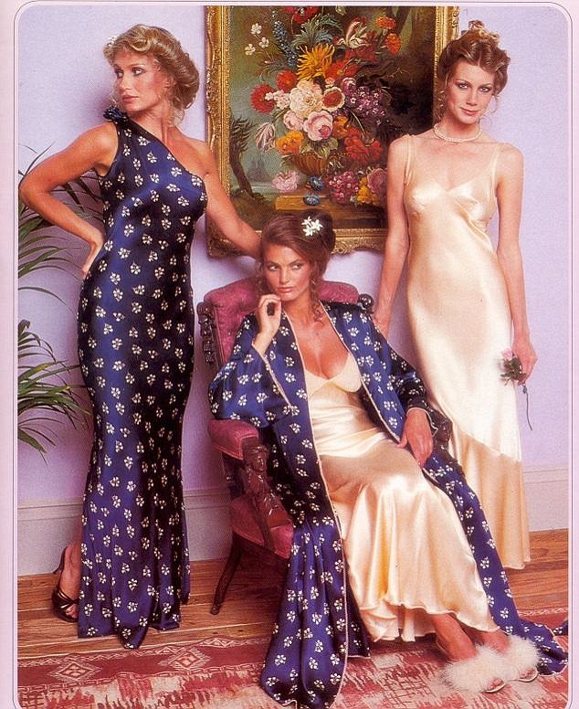 Victoria's Secret publica los carteles de anuncio de los años 70