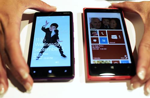 Nokia y Microsoft desvelan el nuevo teléfono Lumia con Windows Phone 8