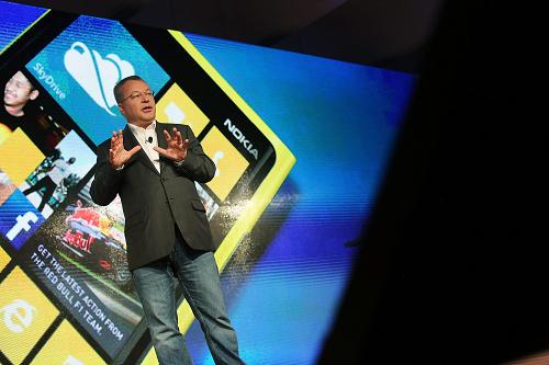 Nokia y Microsoft desvelan el nuevo teléfono Lumia con Windows Phone 8