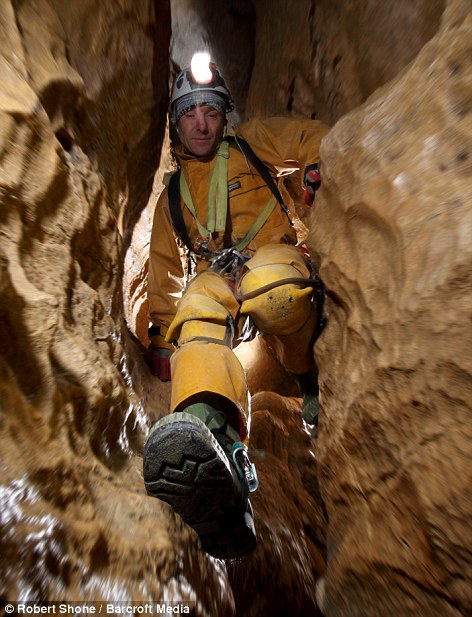 La cueva más profunda del Globo revela sus secretos mediante 200 exploradores 14