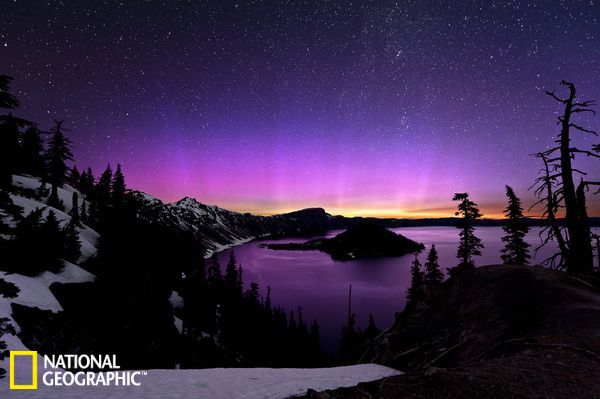 Captan espectacular aurora boreal sobre Crater Lake en Oregón 6