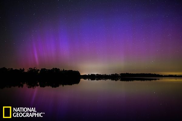 Captan espectacular aurora boreal sobre Crater Lake en Oregón 3