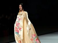 Antigüedad y presente abren la Semana de la Moda de China