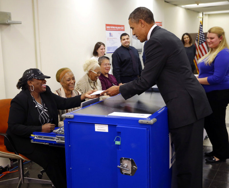 Obama votó en forma anticipada, a doce días de la elecciones