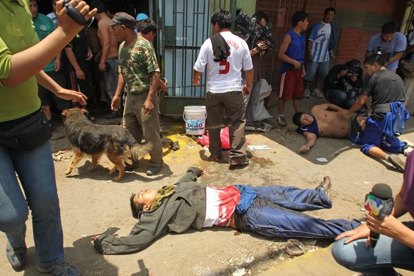 Al menos 2 muertos y 21 heridos en Perú por La Parada