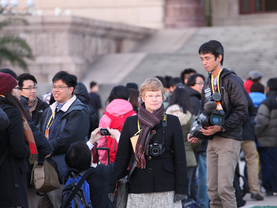 El día de reporteros chinos: reportaje en primera línea del XVIII Congreso Nacional del PCCh 7