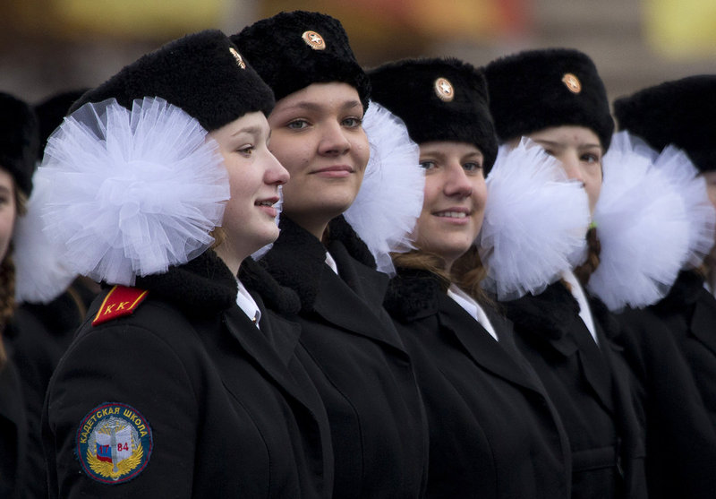 Conmemoran la Revolución de Octubre y desfile de 1941 en Moscú, Rusia