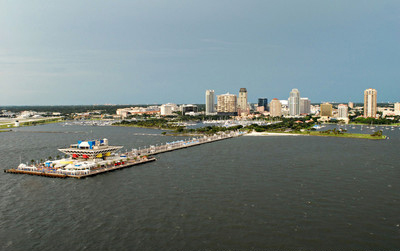 El embarcadero futuro en Florida, EE.UU. 佛罗里达州的未来码头，美国