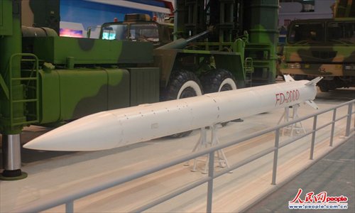 China muestra misil de largo alcance en exposición de medios aéreos