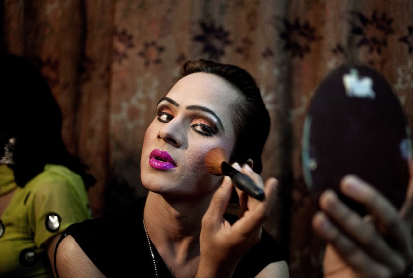 Documental: la supervivencia trágica de los transexuales en Pakistán