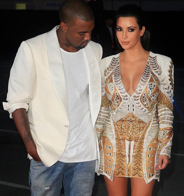 Los hombres miran pechos de las famosas actrices en el p&#250;blico