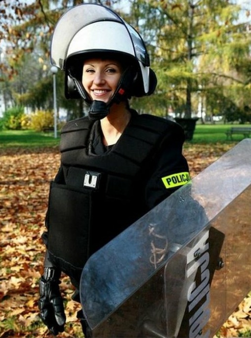 Mujeres policías guapas de diferentes países: Polonia