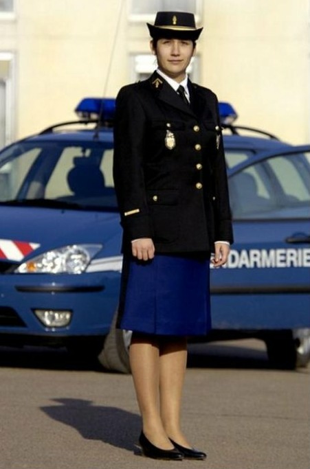 Mujeres policías guapas de diferentes países: Francia