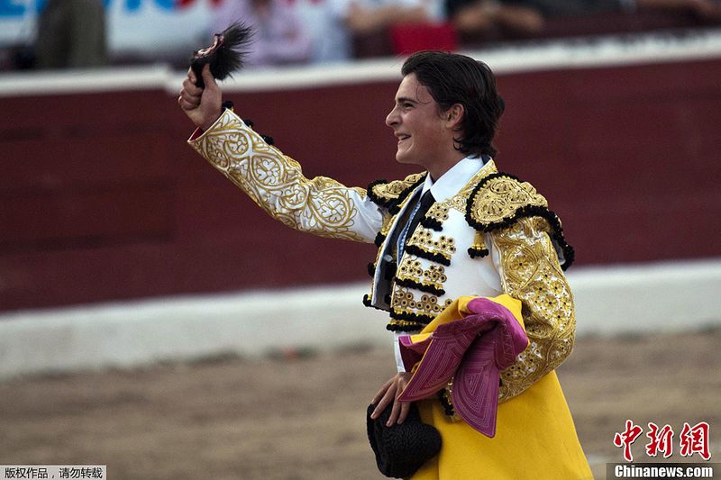 Michelito Lagravere,el matador de toros más joven de la historia.