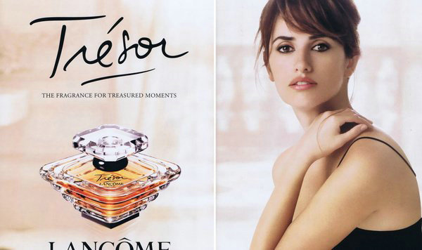 Las irrestibles bellezas en publicidades de perfumes 1