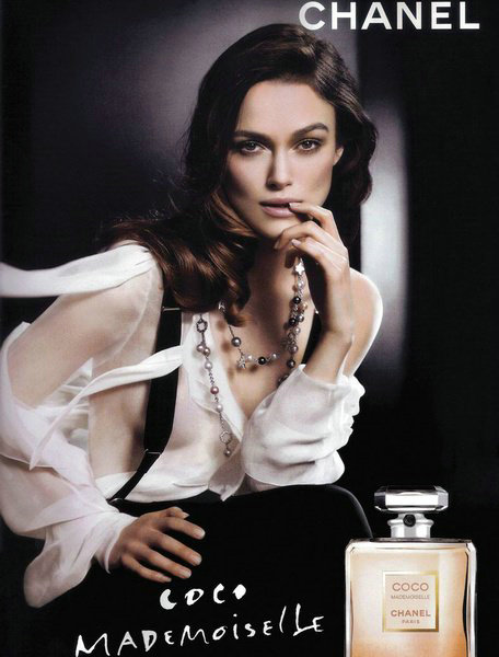 Las irrestibles bellezas en publicidades de perfumes 23