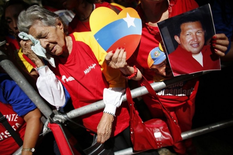 Chávez entra al quirófano con pronóstico médico optimista
