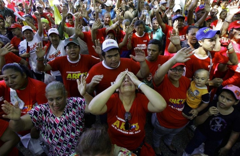 Chávez entra al quirófano con pronóstico médico optimista