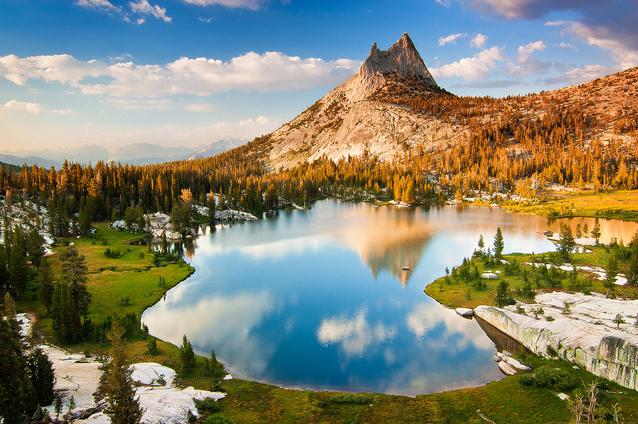 Maravillosos paisajes reflejados en el agua 6