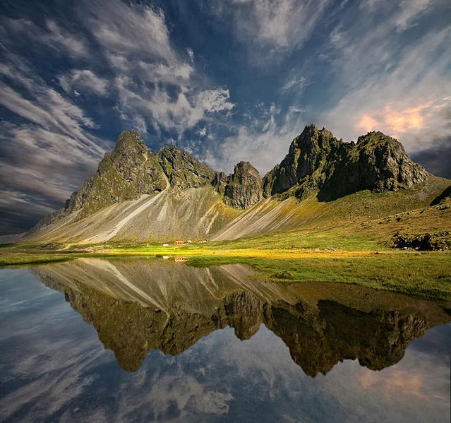 Maravillosos paisajes reflejados en el agua 2