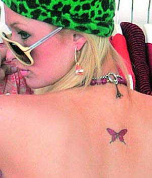 Tatuajes sexys en la parte privada de las mujeres en deportes