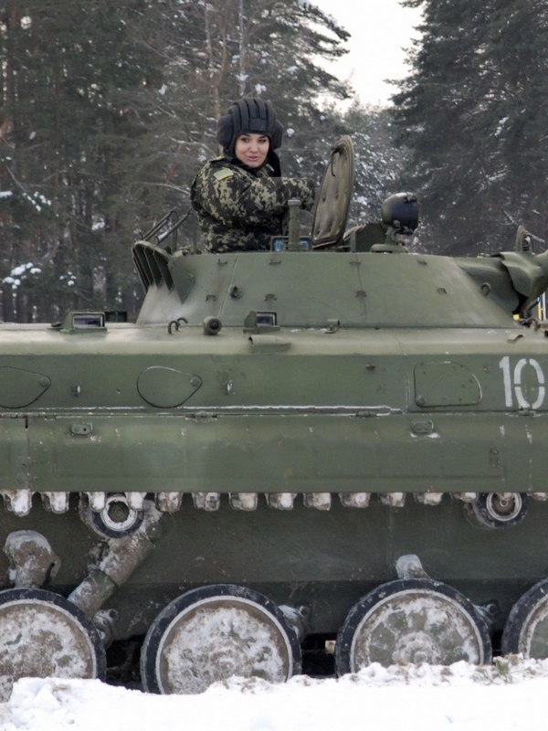 Las mujeres soldadas más guapas en Ucrania