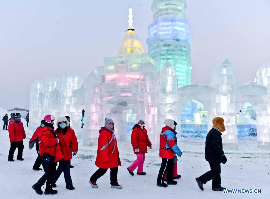 Inaugura en Harbin el 29º Festival de Hielo y Nieve 7