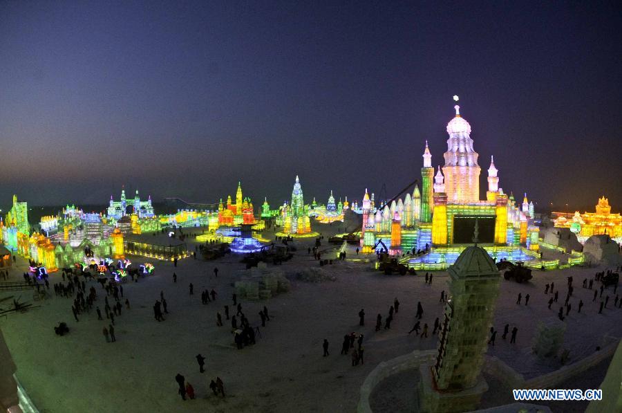 Inaugura en Harbin el 29º Festival de Hielo y Nieve 1